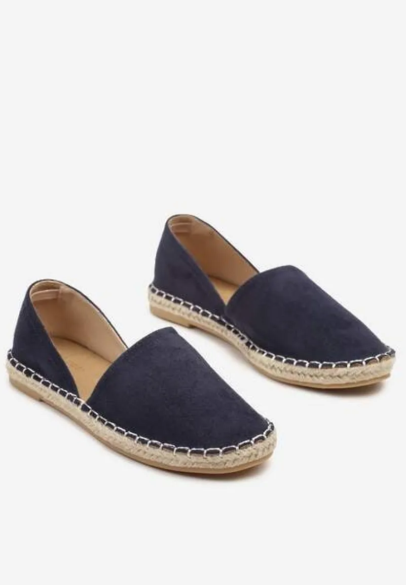 Granatowe Espadryle Ozdobione Wyciętą Cholewką i Plecionką Wommea