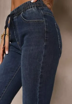 Granatowe Jeansy o Fasonie Slim z Bawełną ze Sznurkiem i Gumką w Talii Jalione