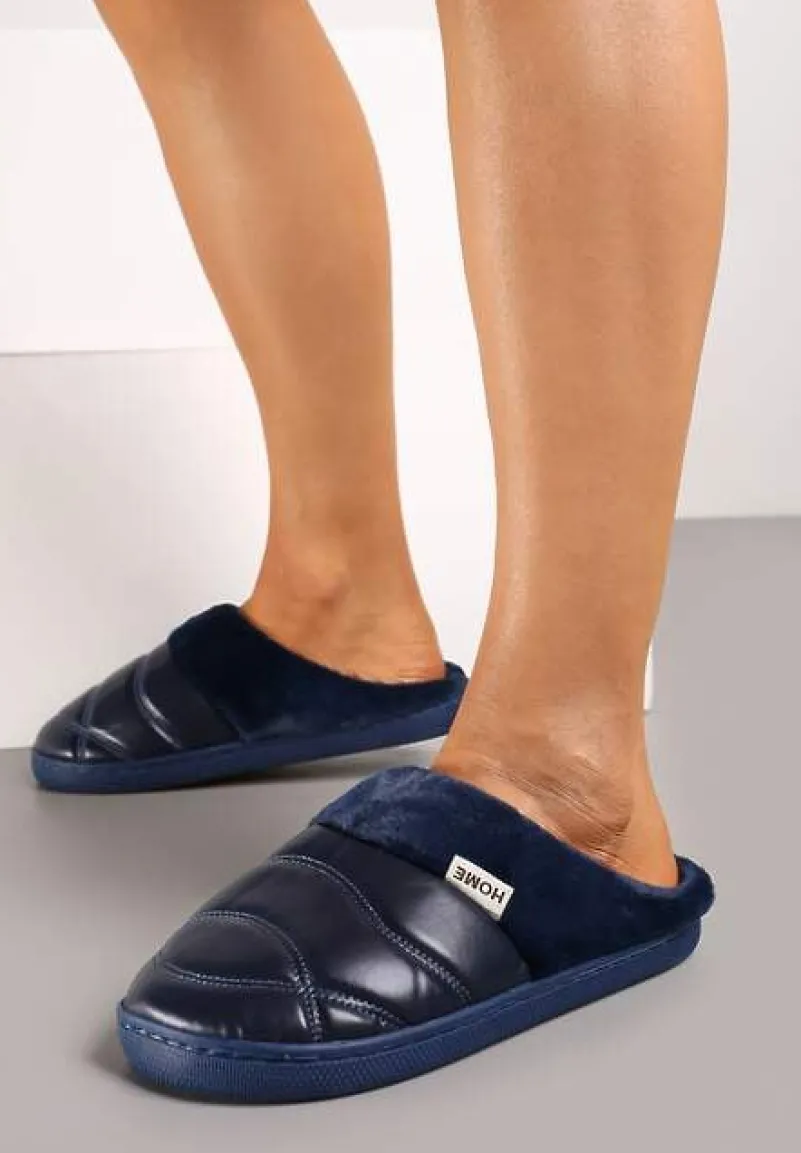 Granatowe Kapcie Vices na Płaskiej Podeszwie z Futerkiem i Pikowaniem Equaravia