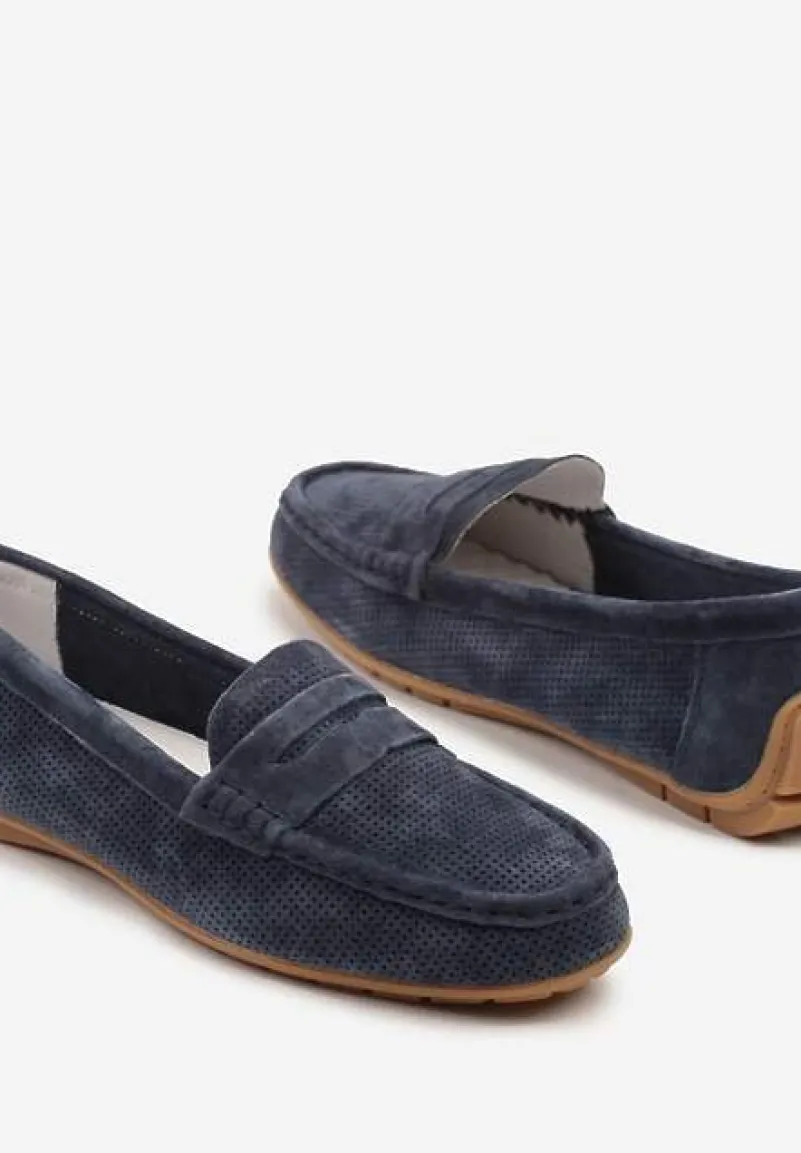 Granatowe Mokasyny ze Skóry Naturalnej Zdobione Perforacją Revaya