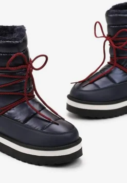 Granatowe Ocieplane Wsuwane Śniegowce na Grubej Podeszwie z Ozdobną Taśmą z Napisami Bharali