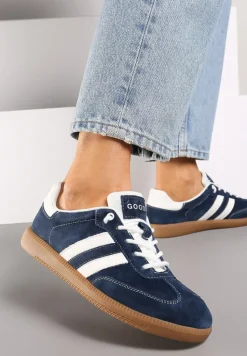 Granatowe Sneakersy ze Skóry Naturalnej na Płaskiej Podeszwie Wykończone Paskami Navinda