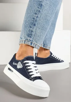 Granatowe Trampki na Platformie z Ozdobnym Napisem i Sercem Laviere