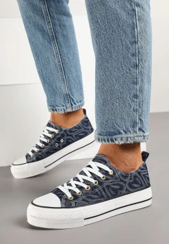 Granatowe Trampki na Platformie Zdobione Wzorem w Serca Gonavith