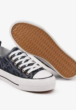 Granatowe Trampki na Platformie Zdobione Wzorem w Serca Gonavith