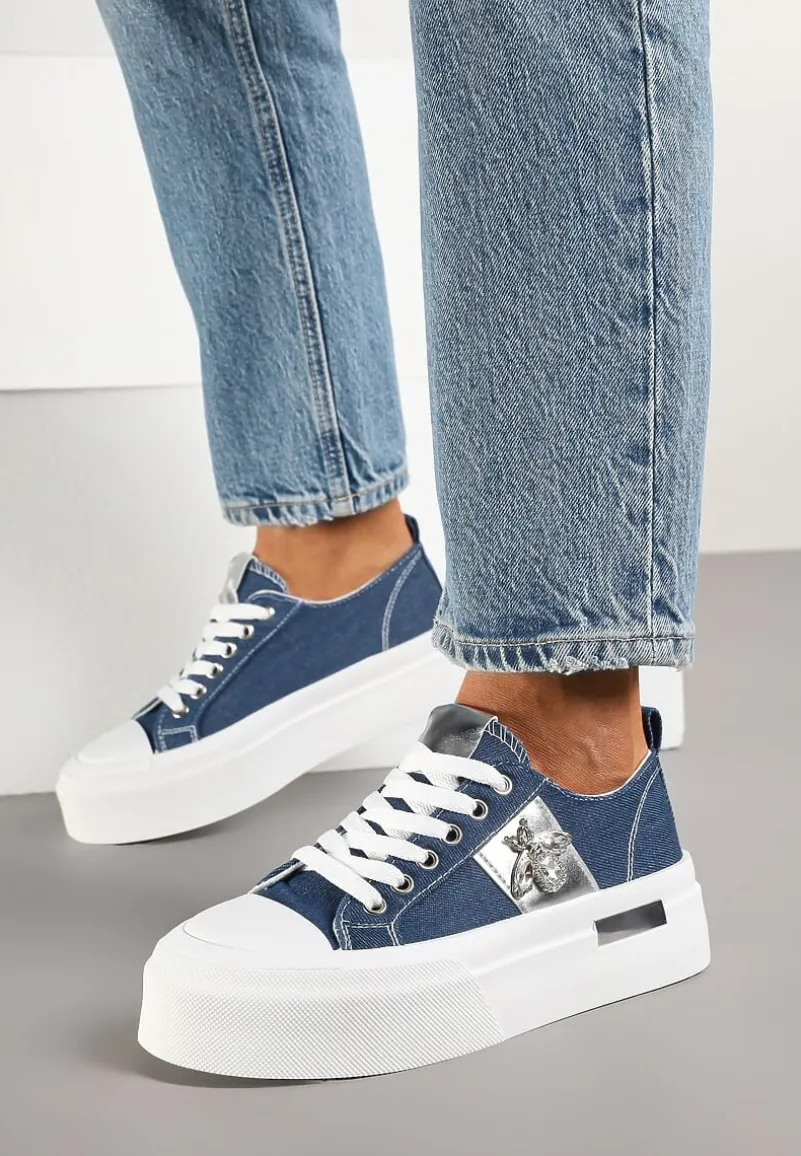 Granatowe Trampki na Platformie z Biżuteryjną Aplikacją Gonessa