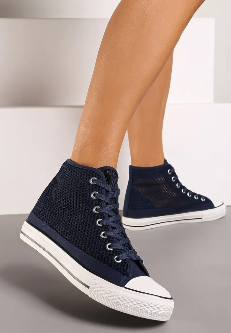 Granatowe Trampki za Kostkę z Perforacją Welagia