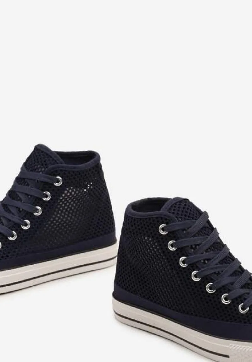 Granatowe Trampki za Kostkę z Perforacją Welagia