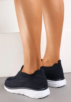 Granatowe Wsuwane Buty Sportowe z Materiałową Cholewką i Dziurkami w Podeszwie Aslla