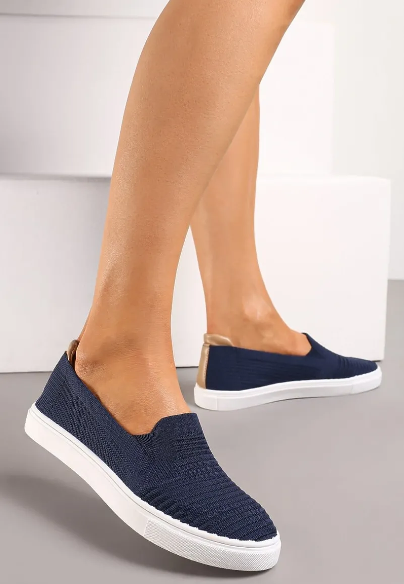 Granatowe Wsuwane Tenisówki Ozdobione Wstawką z Ekoskóry na Zapiętku Eliriaba