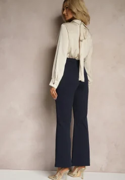 Granatowo-Beżowy Kombinezon z Koszulową Górą Zdobiony Wiązaniem i Eleganckimi Guzikami Eliti