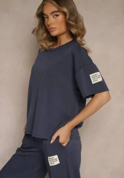 Granatowy Komplet Dresowy z Wiskozą T-shirt i Joggery Zdobione Naszywkami Idareia