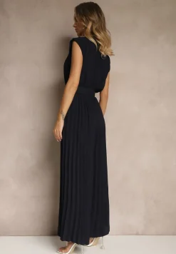 Granatowy Kopertowy Kombinezon Wide Leg Zdobiony Plisami i Paskiem z Klamrą Salirella