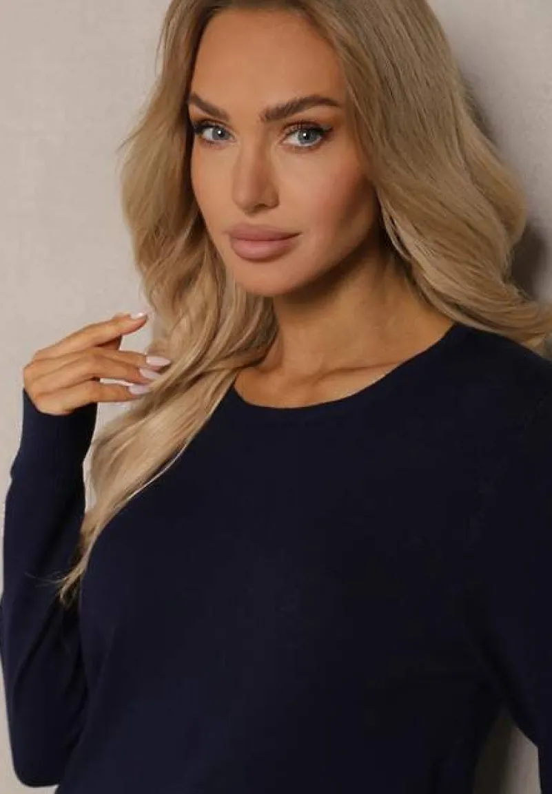 Granatowy Sweter o Klasycznym Kroju Irilians