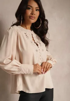 Jasnobeżowa Bluzka z Haftem na Guziki Zanya