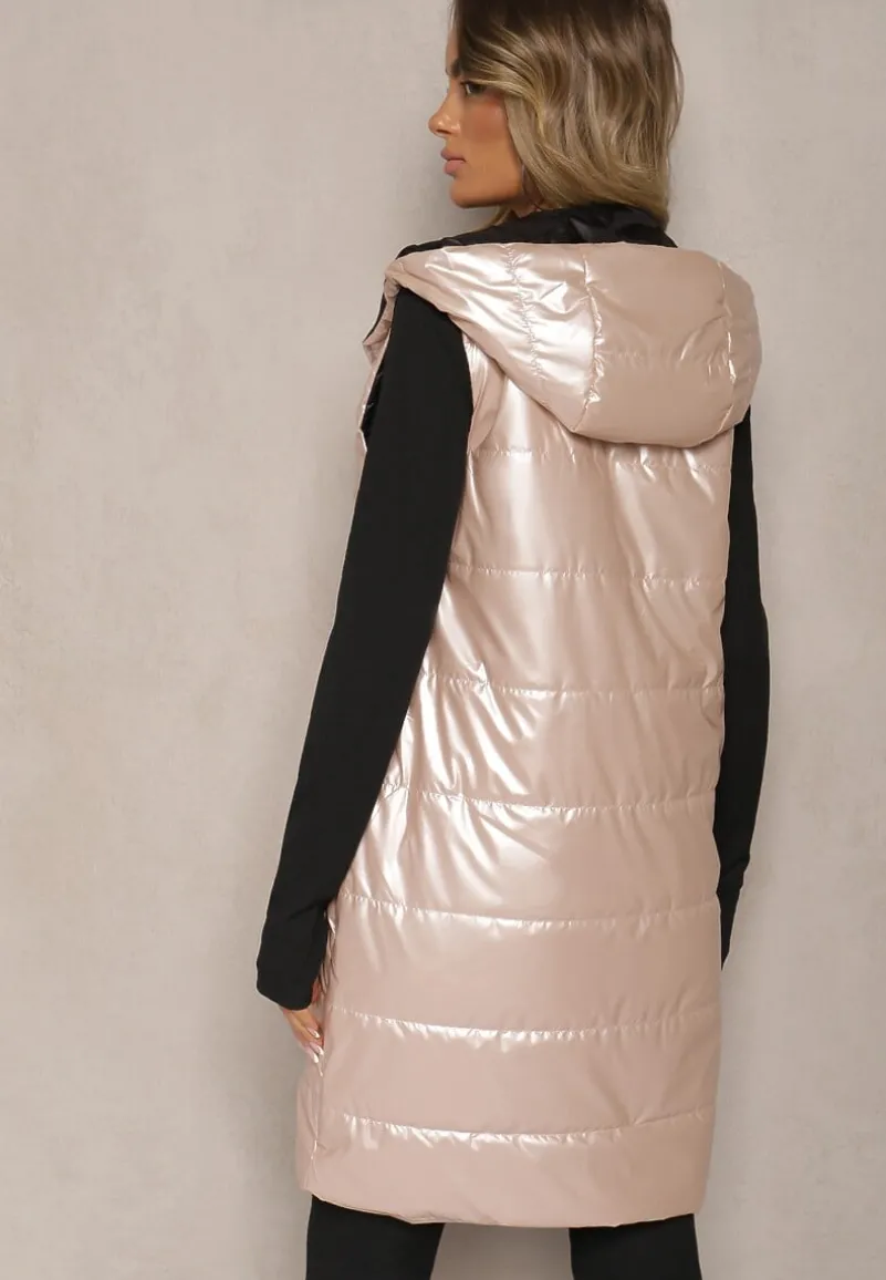 Jasnobeżowa Długa Kamizelka Pikowana z Naszywką i Kapturem Mevianis