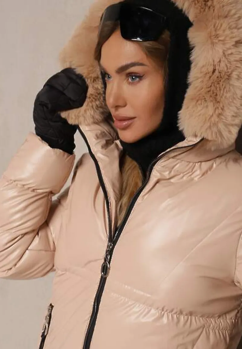 Jasnobeżowa Długa Kurtka Pikowana z Kapturem i Odpinanym Futerkiem Semivin