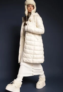 Jasnobeżowa Długa Kurtka z Kapturem i Dwustronnym Suwakiem Zdobiona Pikowaniem Sanvela