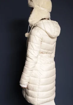 Jasnobeżowa Długa Kurtka z Kapturem i Dwustronnym Suwakiem Zdobiona Pikowaniem Sanvela