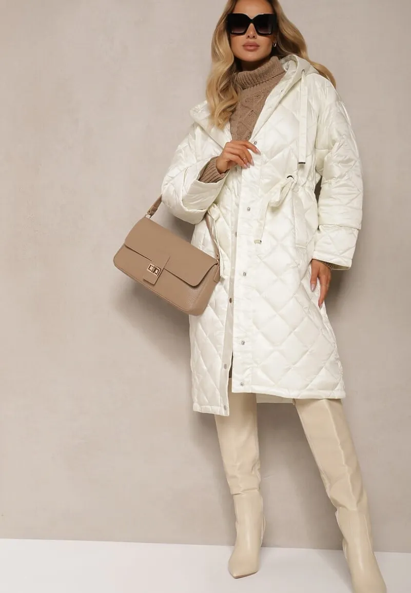 Jasnobeżowa Długa Kurtka z Kapturem i Paskiem w Talii Zdobiona Pikowanymi Przeszyciami Nikilya
