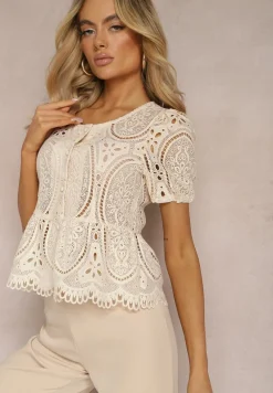 Jasnobeżowa Koronkowa Bluzka z Guzikami Wisterria