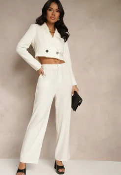 Jasnobeżowa Krótka Marynarka z Poduszkami w Ramionach Eclinta