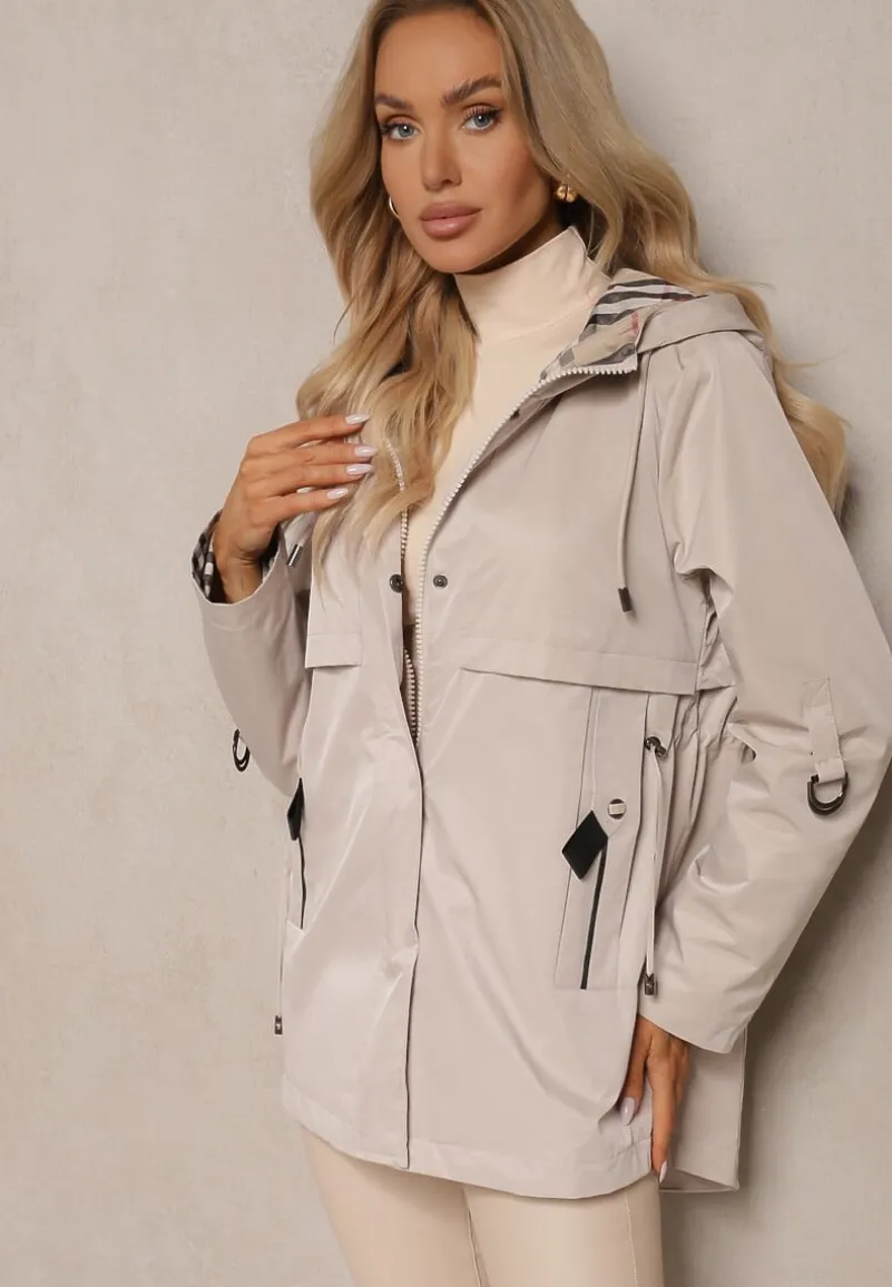 Jasnobeżowa Kurtka Typu Parka z Troczkami w Talii Kapturem i Kieszeniami Kaivara