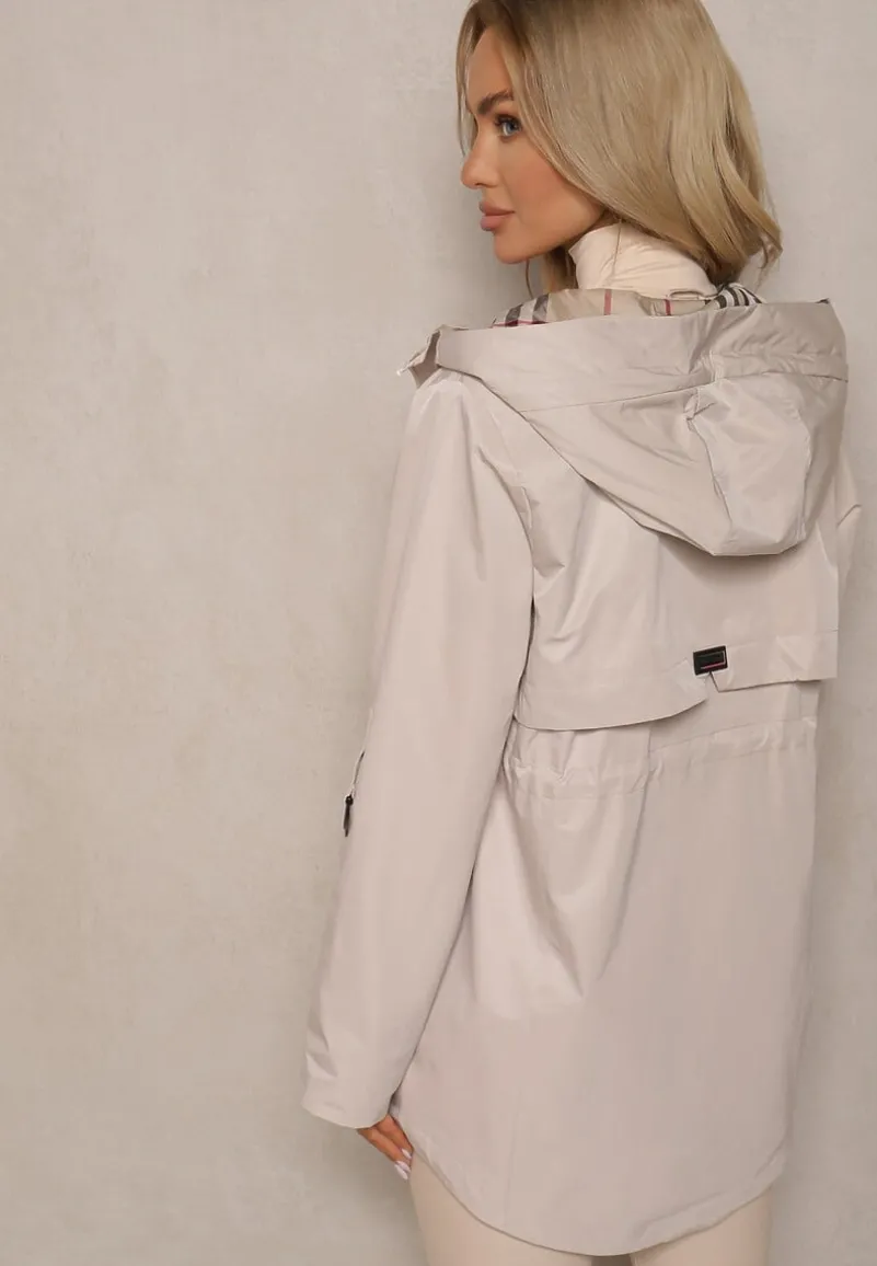 Jasnobeżowa Kurtka Typu Parka z Troczkami w Talii Kapturem i Kieszeniami Kaivara