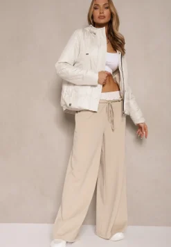 Jasnobeżowa Kurtka z Pikowanymi Przeszyciami i Kapturem Zdobiona Sznurkami Evivienne