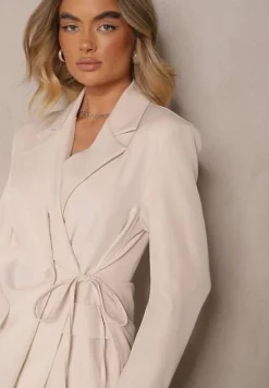 Jasnobeżowa Marynarka Ozdobiona Wiązaniem z Boku Lunorisa