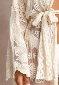 Jasnobeżowa Narzutka Eleline