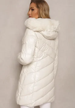 Jasnobeżowa Pikowana Kurtka z Odpinanym Kapturem i Ozdobnym Futerkiem Ainoa