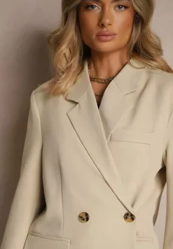 Jasnobeżowa Pudełkowa Marynarka Oversize o Dwurzędowym Fasonie z Dodatkowym Guzikiem Pasmira