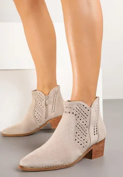 Jasnobeżowe Botki Kowbojki Vices na Słupku z Ażurową Cholewką Selahra
