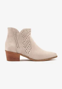 Jasnobeżowe Botki Kowbojki Vices na Słupku z Ażurową Cholewką Selahra