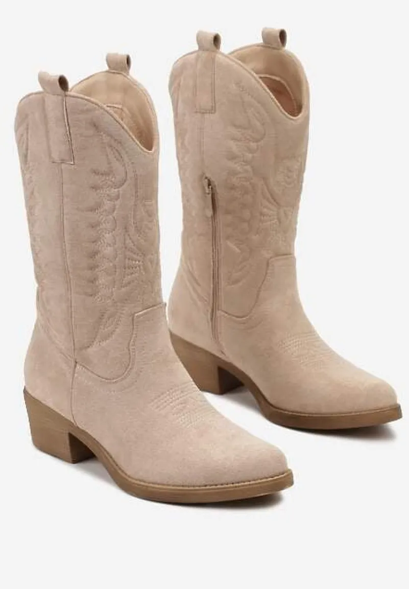 Jasnobeżowe Botki Kowbojki na Niskim Słupku z Ozdobnym Haftem Infavia