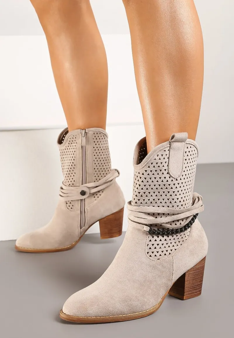 Jasnobeżowe Botki Vices na Słupku w Stylu Kowbojek z Ażurową Cholewką i Paskami Tulifedi
