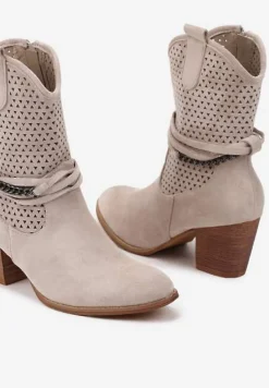 Jasnobeżowe Botki Vices na Słupku w Stylu Kowbojek z Ażurową Cholewką i Paskami Tulifedi