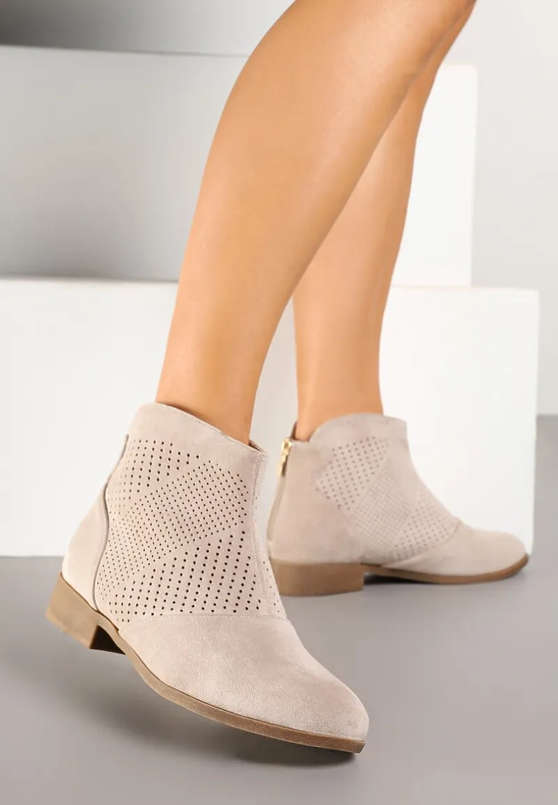 Jasnobeżowe Botki Vices z Ekozamszu z Ażurową Cholewką Selianae