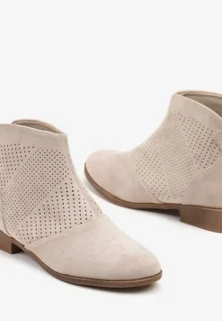 Jasnobeżowe Botki Vices z Ekozamszu z Ażurową Cholewką Selianae