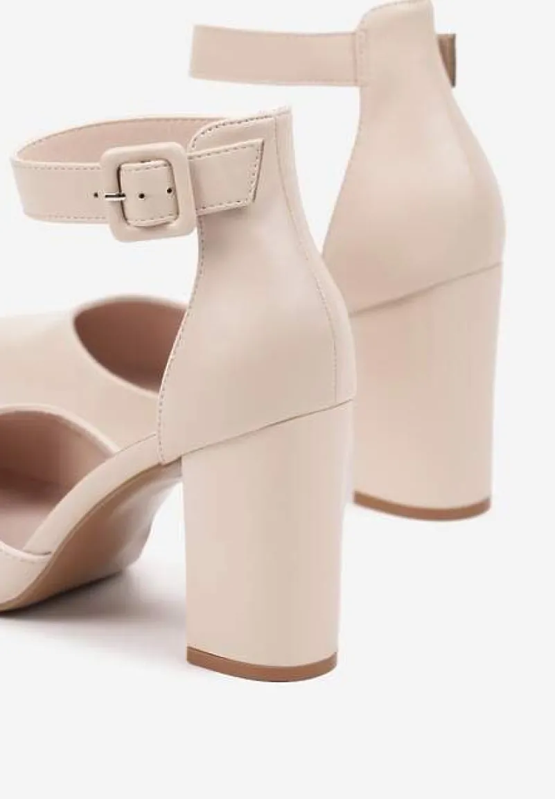 Jasnobeżowe Czółenka na Obcasie Typu Słupek ze Skórzaną Wkładką i Paseczkiem Wokół Kostki Belandria