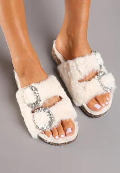 Jasnobeżowe Kapcie na Płaskiej Podeszwie z Futerkiem Cyrkoniami i Klamrami z Regulacją Arvela