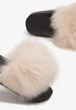 Jasnobeżowe Klapki z Futrem Turtlefeather