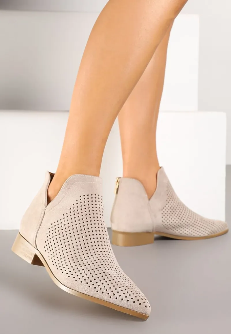 Jasnobeżowe Płaskie Botki Vices z Ażurową Cholewką Ozdobione Wycięciem Selanis