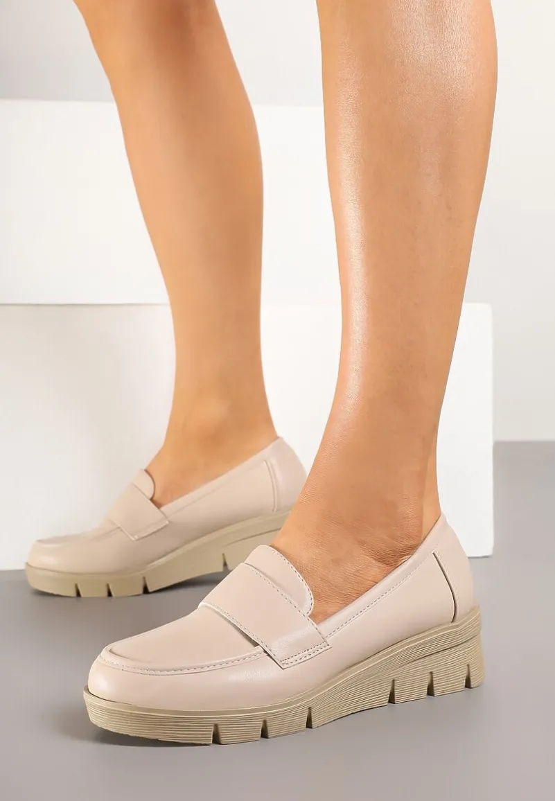 Jasnobeżowe Półbuty Mokasyny na Koturnie z Wkładką ze Skóry Naturalnej Ozdobione Paskiem Zorvia