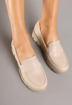 Jasnobeżowe Półbuty Mokasyny na Koturnie z Wkładką ze Skóry Naturalnej Ozdobione Paskiem Zorvia