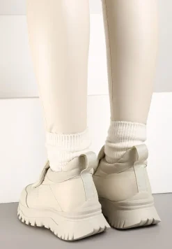 Jasnobeżowe Pikowane Sneakersy na Platformie Ozdobione Napisem Resilie