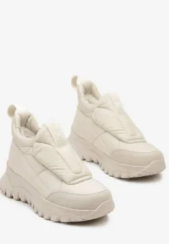 Jasnobeżowe Pikowane Sneakersy na Platformie Ozdobione Napisem Resilie