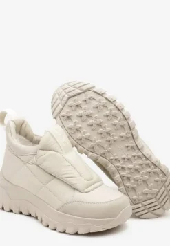 Jasnobeżowe Pikowane Sneakersy na Platformie Ozdobione Napisem Resilie