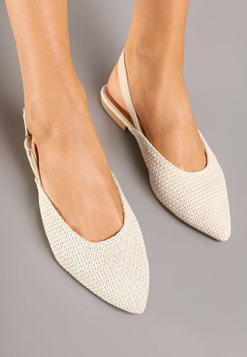 Jasnobeżowe Sandały na Płaskiej Podeszwie Typu Slingback z Ażurową Cholewką Florabia